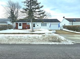 1745 Leah Dr, North Tonawanda, NY