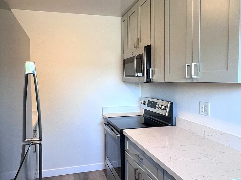 1118 Delaware St #E — Photo 3