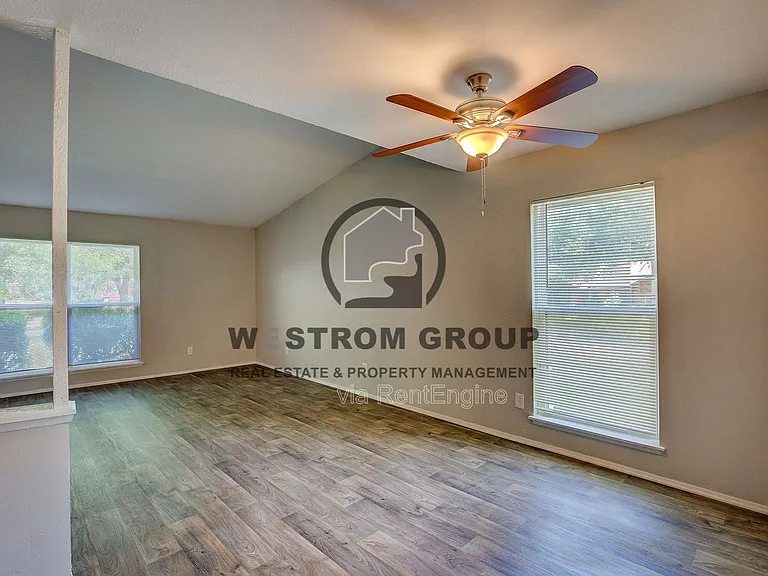 7801 Summerglen Rd — Photo 28