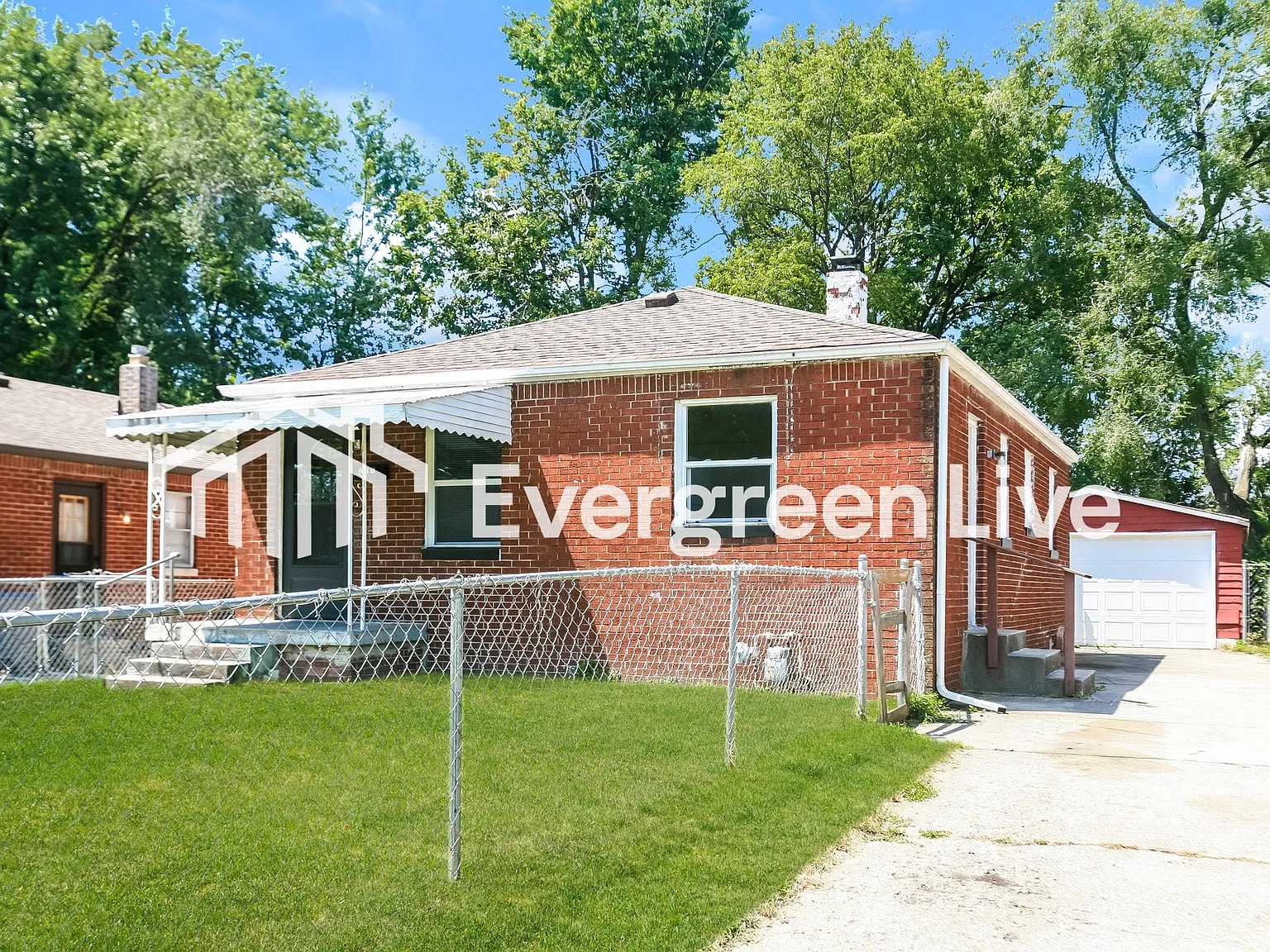 2 bed, 1.0 bath, 850 sqft, $1,045 — Photo 2