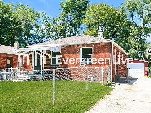 2nd image of 214 S Gladstone Ave