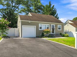 80 E 20th Street, Huntington Station, NY 11746