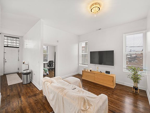 2nd image of 2228 S Wood St APT 2
