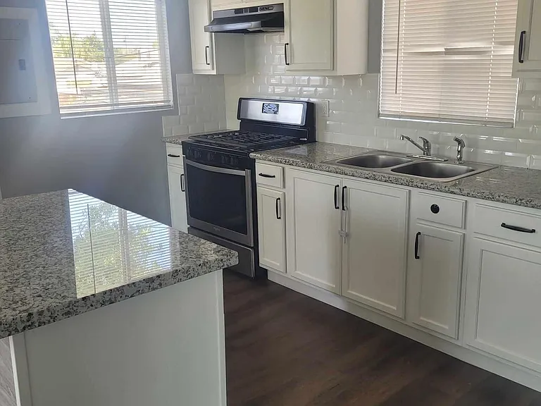 303 El Tejon Ave #A — Photo 5