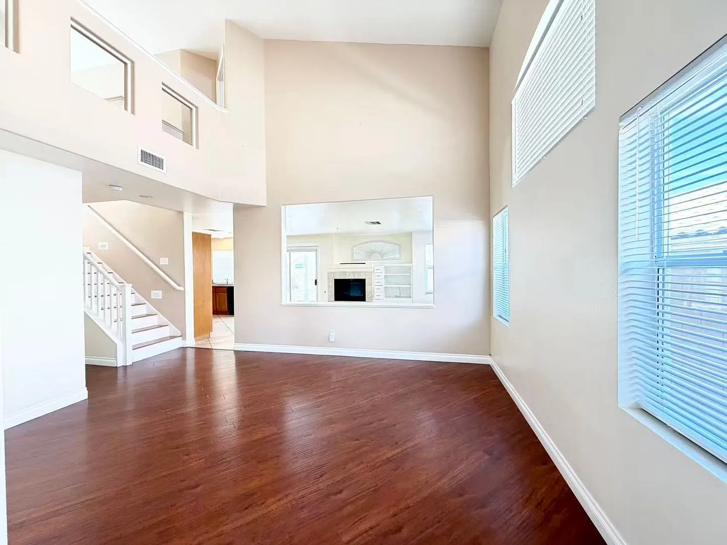 Wonderfully 2-story single-family house — Photo 4