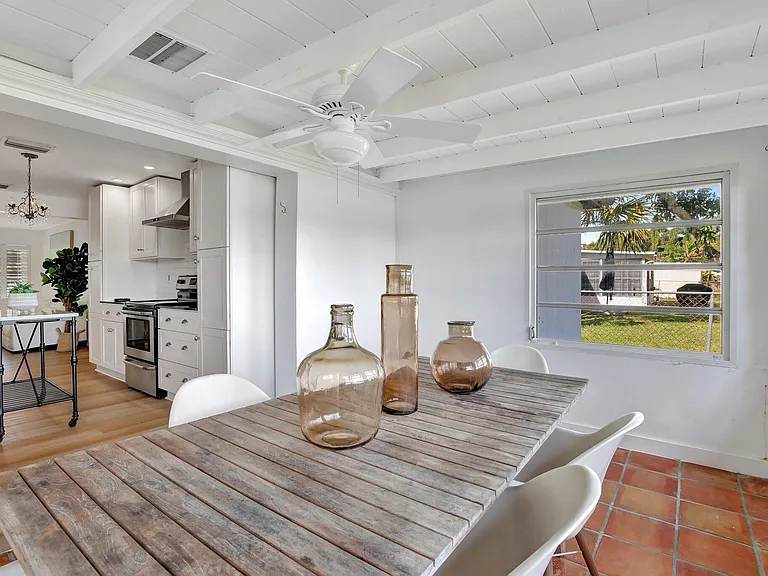3019 N 57th Dr — Photo 15