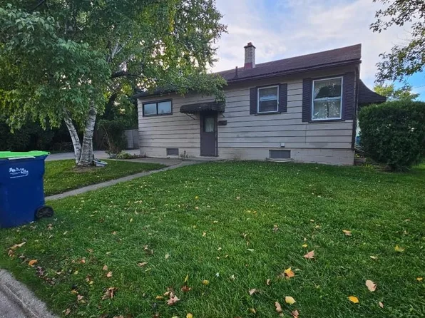 1901 S Mountain St, Bay City, MI 48706