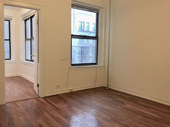 2nd image of 2405 27th St APT 2B