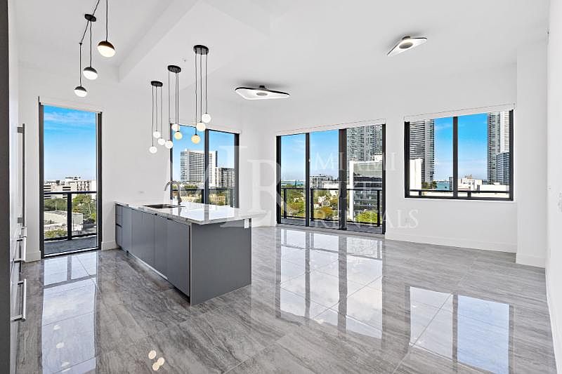 1st image of 229 NE 32nd St #211