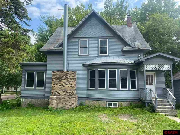 704 Armstrong Blvd S, Saint James, MN 56081