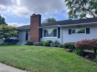 910 Silver Lake Ave, Cuyahoga Falls, OH