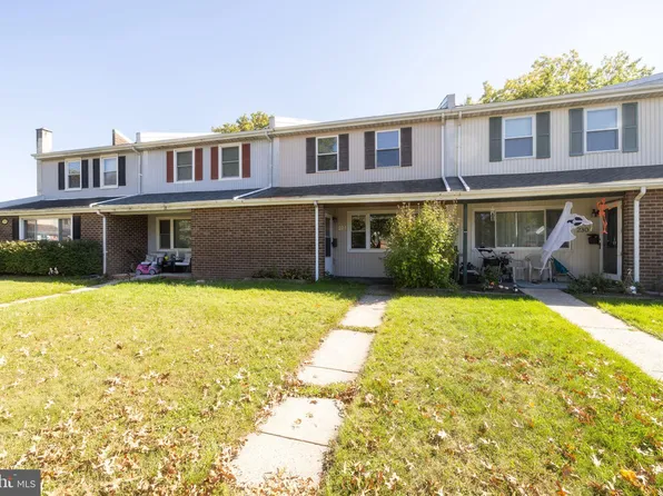 231 Daffodil Ct, Quakertown, PA 18951