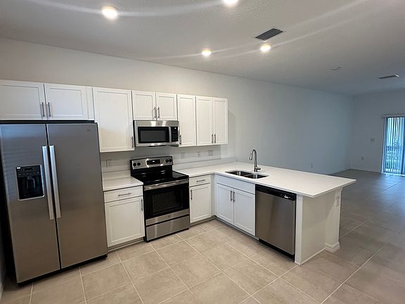 3rd image of 8520 Daybreak St #8520
