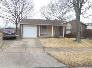 1214 Holgate Dr, Ballwin, MO 63021