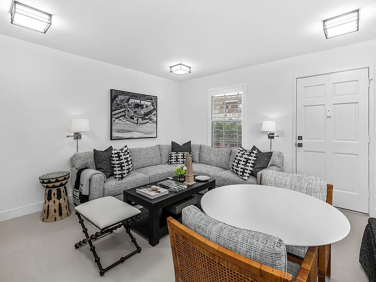 134 Peruvian Ave #104 — Photo 6