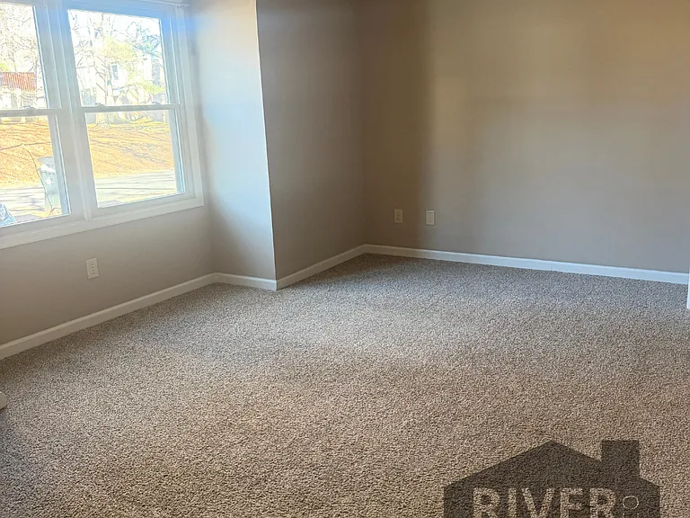 212 Woodcastle Dr — Photo 10