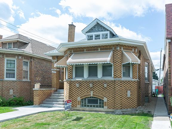 3rd image of 6240 S Komensky Ave