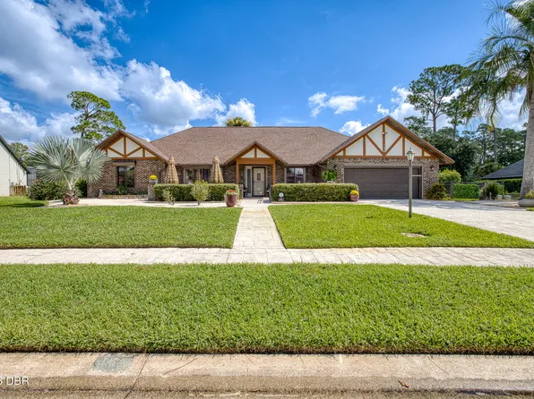 156 Point O Woods Dr, Daytona Beach, FL 32114