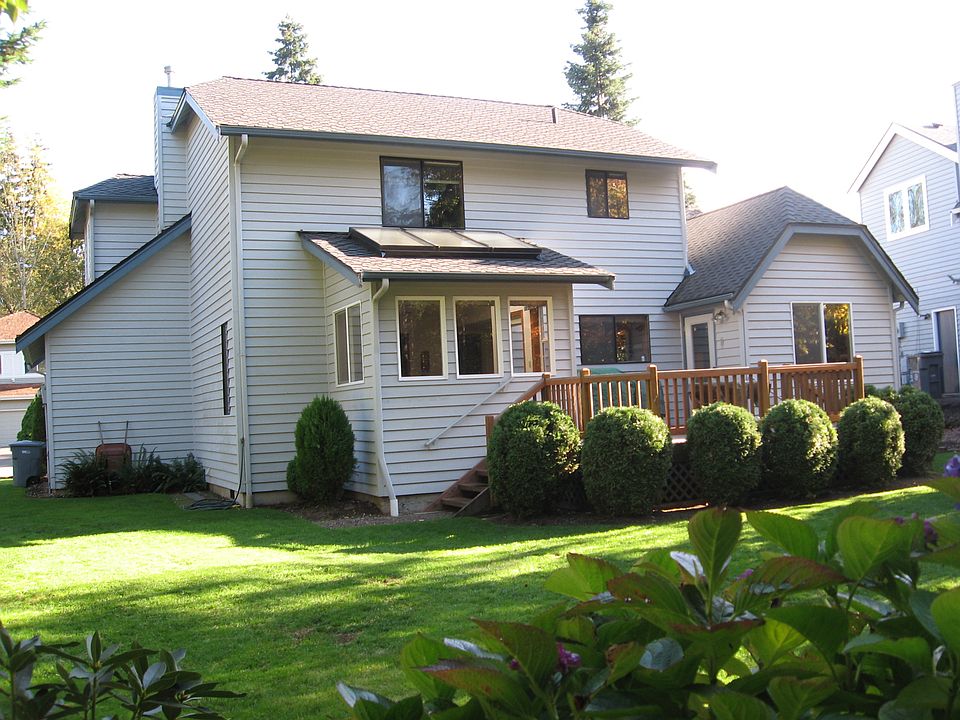 1st image of 1409 229th Ave NE
