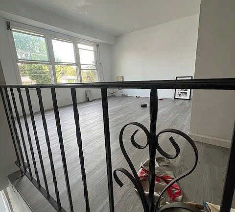 3rd image of 198 Arlington Pl Floor 2