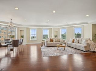 48 S Park St UNIT 522, Montclair, NJ 07042
