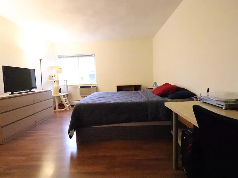50 Craigie St #11 — Photo 8