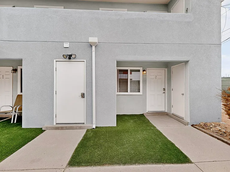 1812 Buena Vista Dr SE #4 — Photo 10