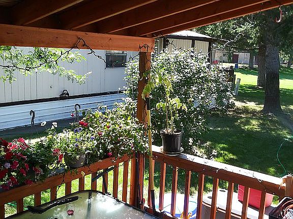 3rd image of 704 E Travois