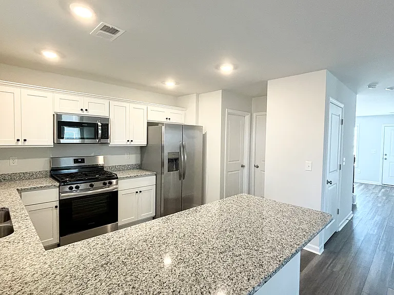 164 Braxton Dr — Photo 3