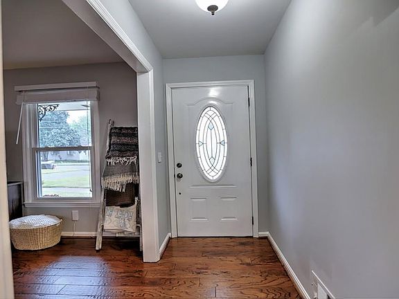 4th image of 345 Crossville Ct