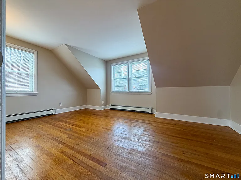 317 Lincoln Ave — Photo 9