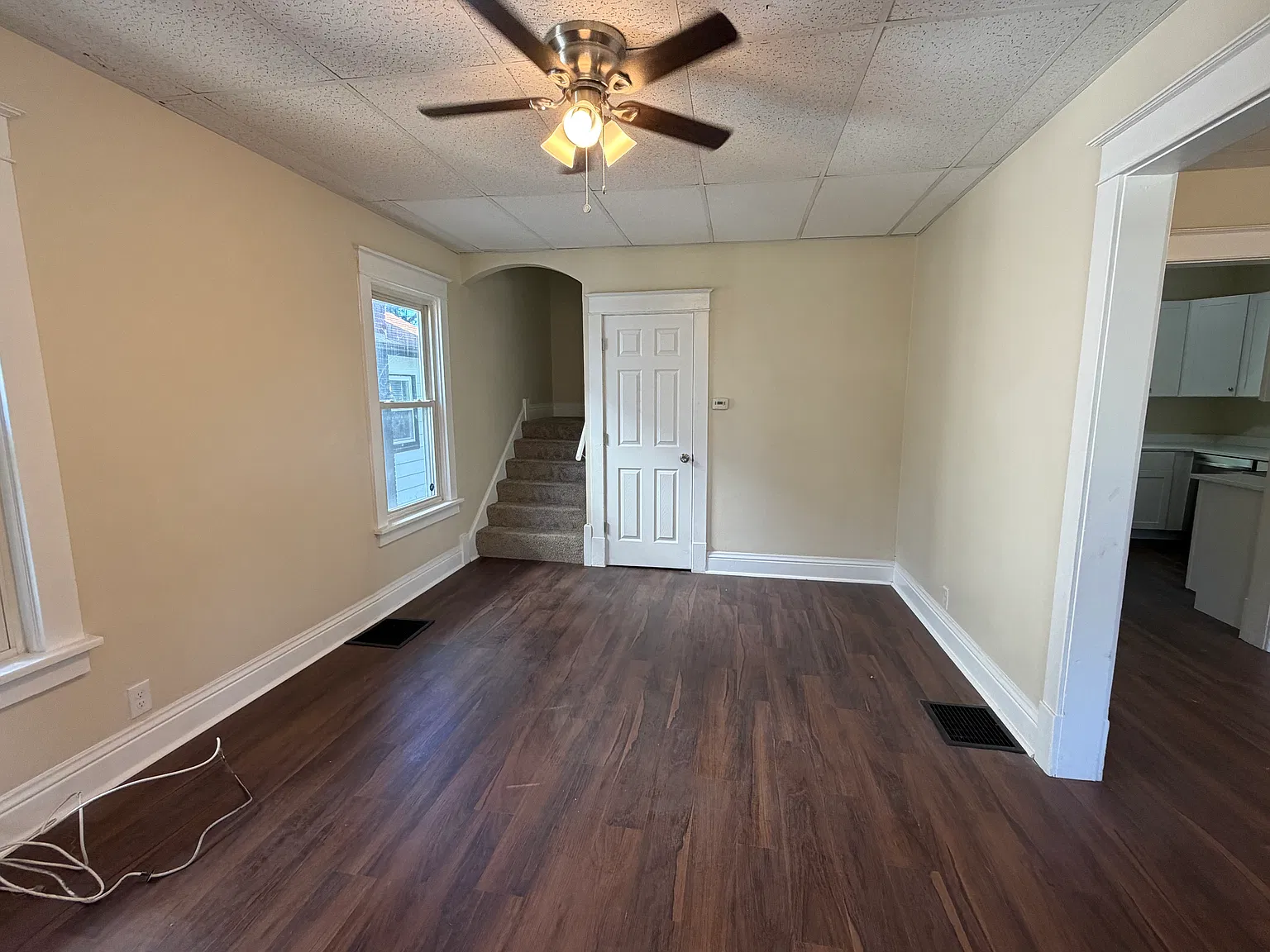 3 bed, 1200 sqft, $1,800 — Photo 3