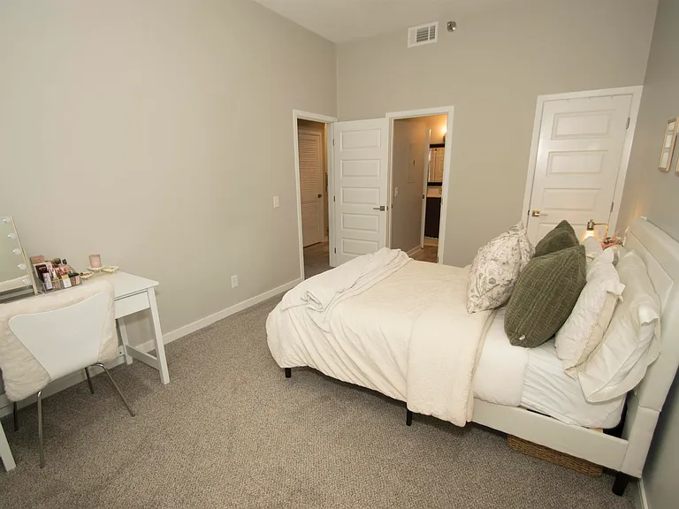 113 W Wayne St #404 — Photo 16