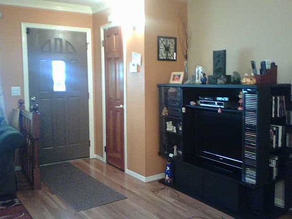 2nd image of 354 Fairbanks Ave