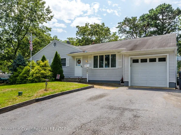 201 Midstreams Place, Brick, NJ 08724