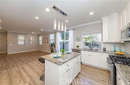 1339 Hewitt Ct — Photo 7