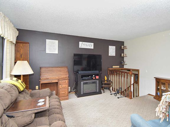 4th image of 1703 170th Ave NE