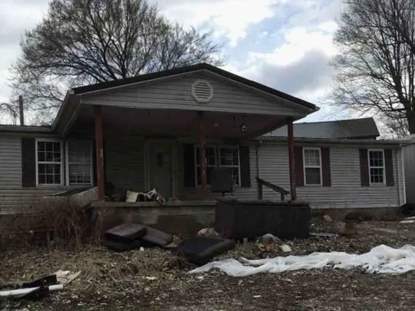 209 Hillside Dr, Cloverport, KY 40111