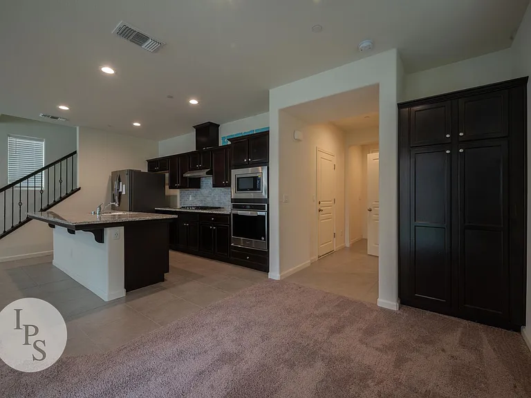 6052 E Bishop Ln — Photo 6