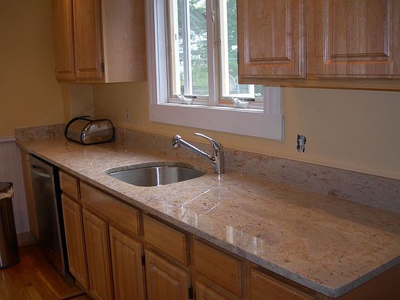 NEW Light granite counters