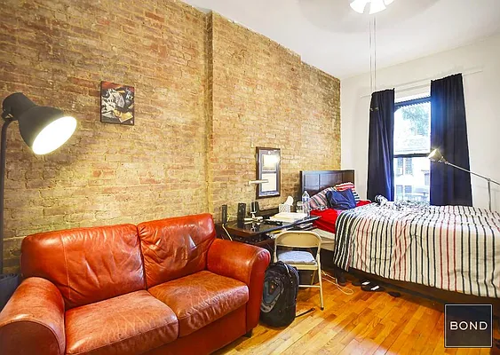 Rented by Bond New York | media 8