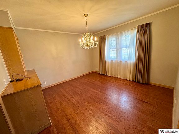 3rd image of 621 S Cotner Blvd