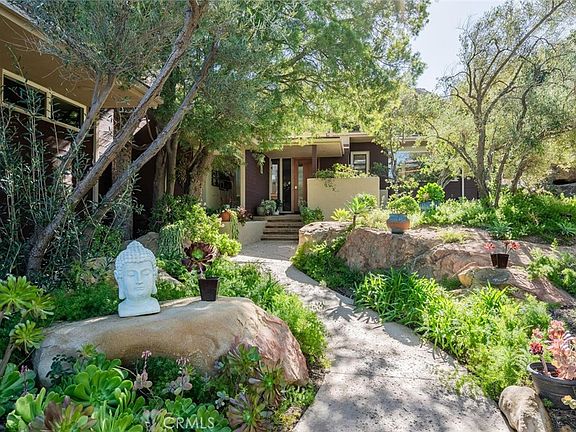 3rd image of 132 Stagecoach Rd