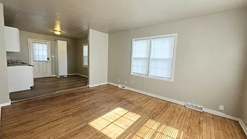 3928 N. 30th St. - *$500 Rent Credit If Moved In By 10/1* Totally Renovated Large 3+ Bedroom Sing... — Photo 3