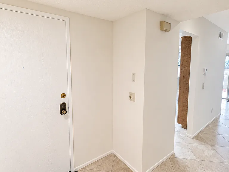 3727 Mesa Oak Ln — Photo 6