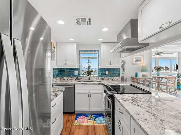 4th image of 2020 N Atlantic Ave #416