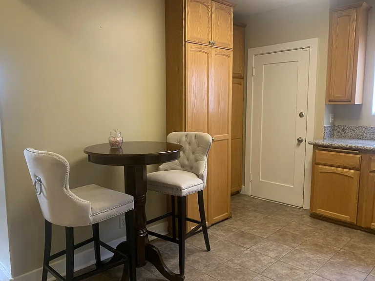 2101 Hillcrest Dr — Photo 9