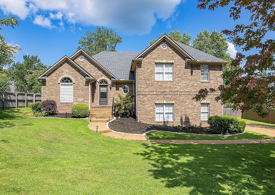 1st image of 128 Glenwood Dr