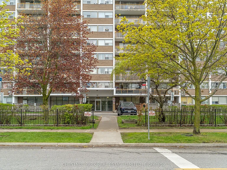 40 Godstone Rd #806 — Photo 2