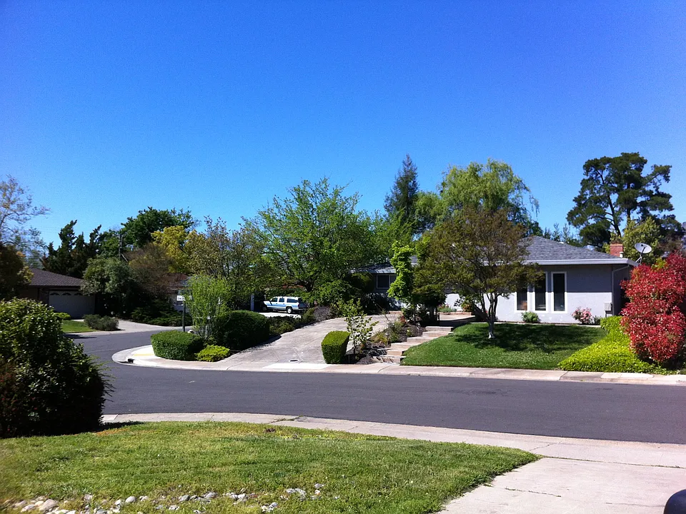 4616 Emdee Ct